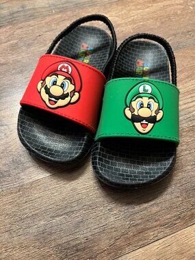 Toddler Super Mario Bros Sandals Slip On Elastic Back NWT Size 7/8
